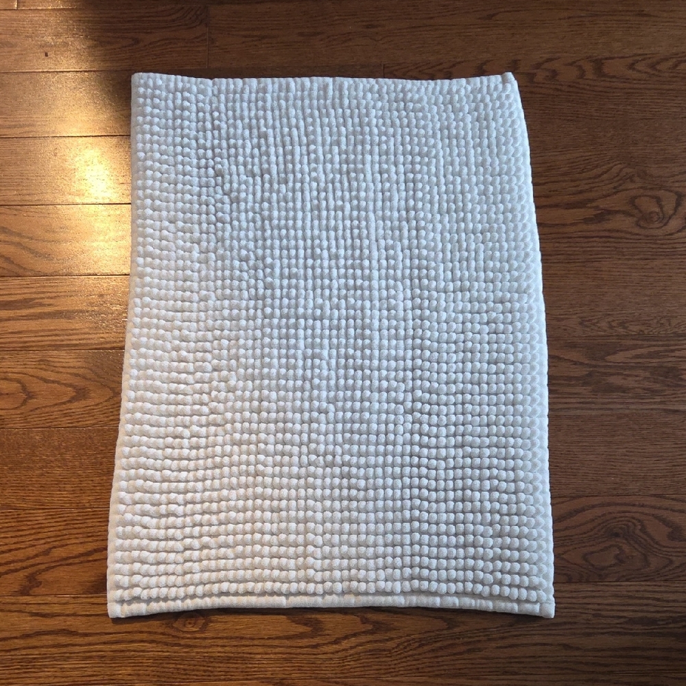 White Textured Bath Mat
